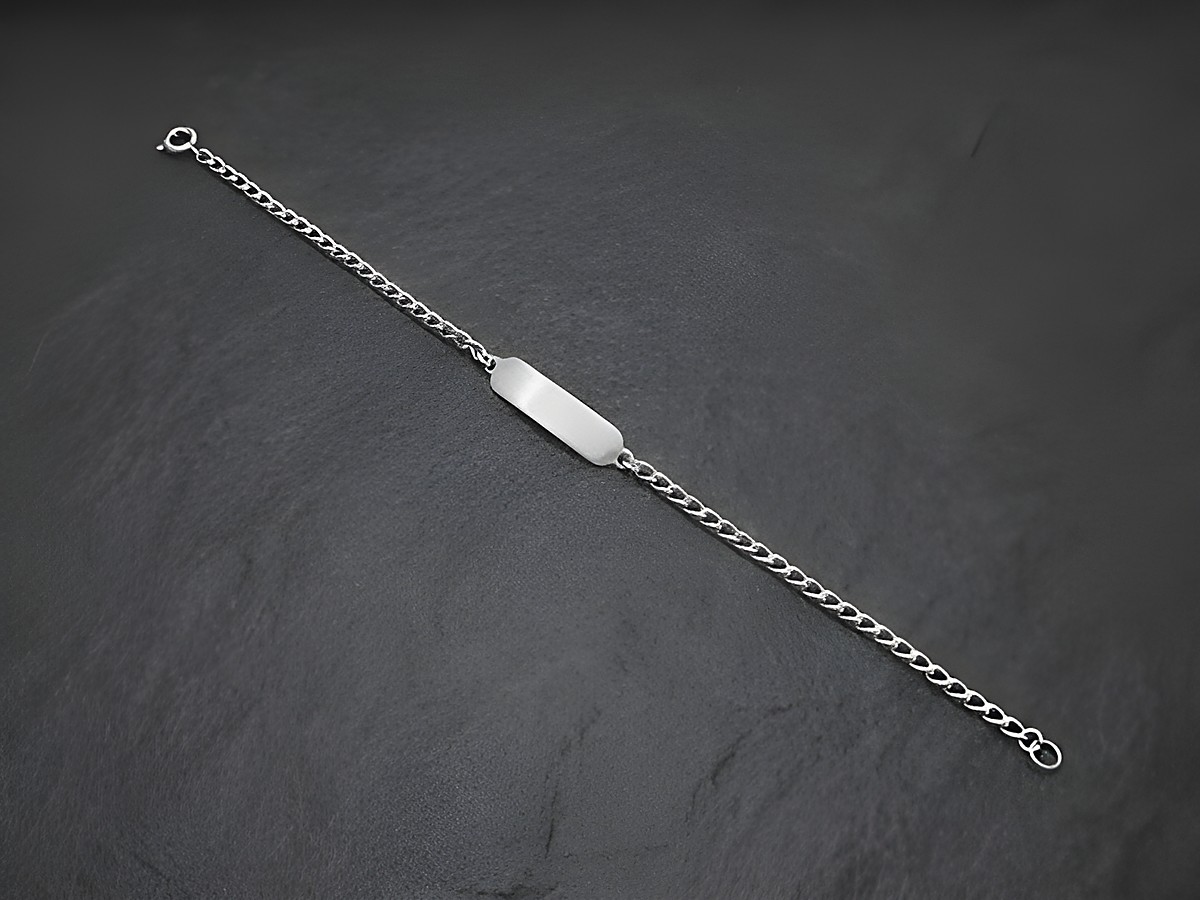 Silber Gravur-Armband mit polierter Gravurfläche, Hersteller Juwelier Harnisch, ideal für individuelle Gravuren oder Identifikation, elegantes Design und hochwertiges Material. – Ansicht 2