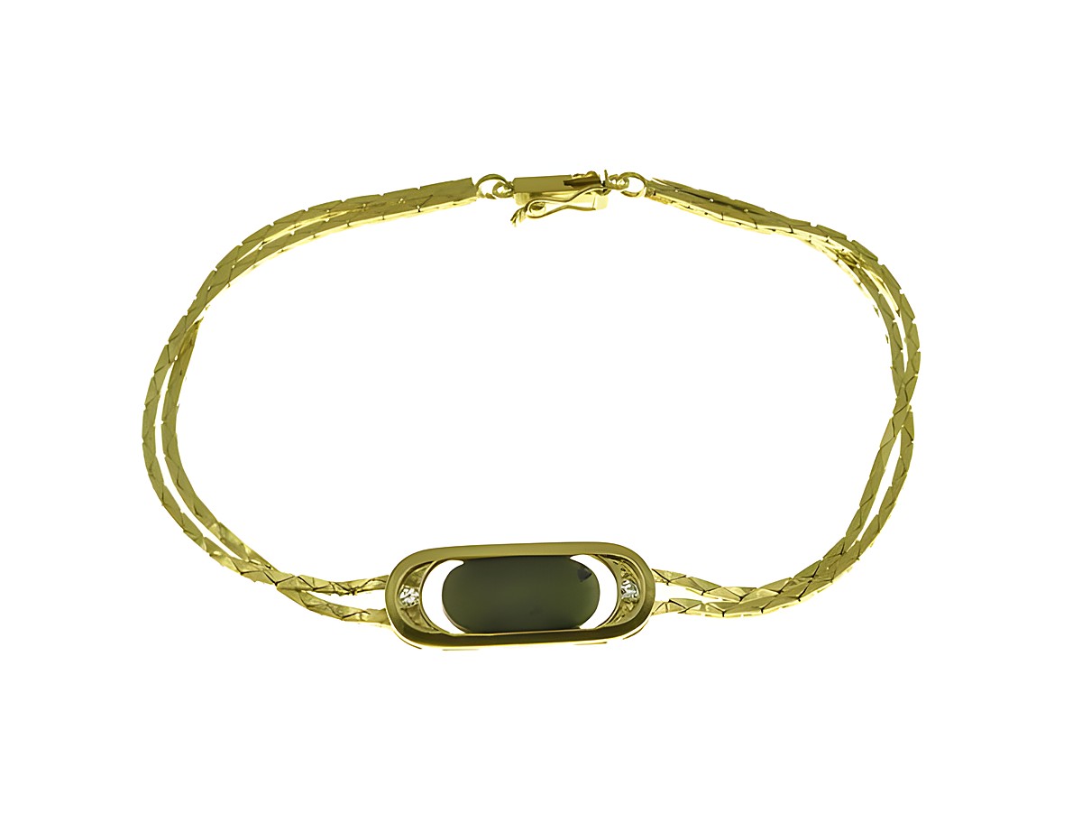 Armband aus Gelbgold 333 mit einer Länge von 18,5 cm, versehen mit einem Jade-Stein und zwei Diamanten von 0,05 ct, gefertigt vom Juwelier Harnisch.