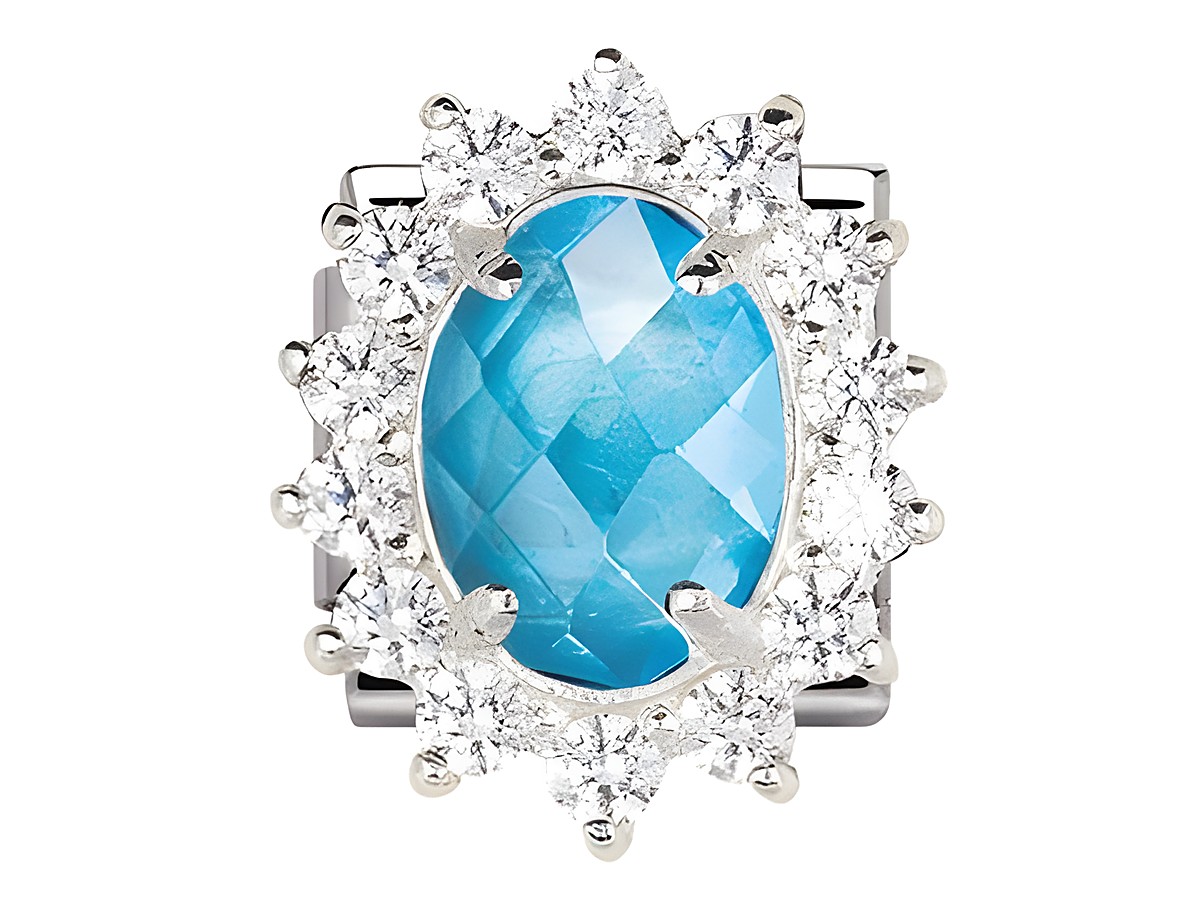 Eleganter Schmuckanhänger mit einem ovalen, himmelblauen Stein in facettierter Optik, umgeben von funkelnden, klaren Zirkonia-Kristallen, Hersteller Nomination, Royal Collection.