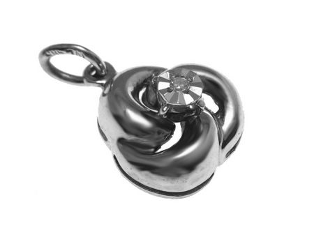 Gold Anhänger aus Gold 585 mit einem Diamanten von 0,005 ct in Weißgold, gefertigt von Juwelier Harnisch, präsentierte in elegantem Design.