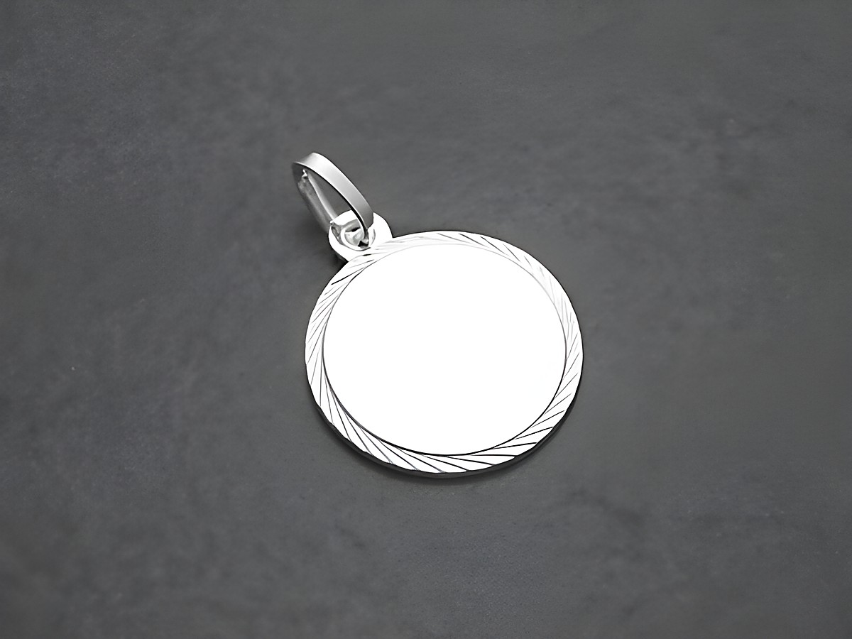 Gravurplatte 17 mm aus Sterling Silber mit Diamantschliff, schlichtes Design, Hersteller Juwelier Harnisch, ideal für personalisierte Gravuren und als modisches Accessoire.