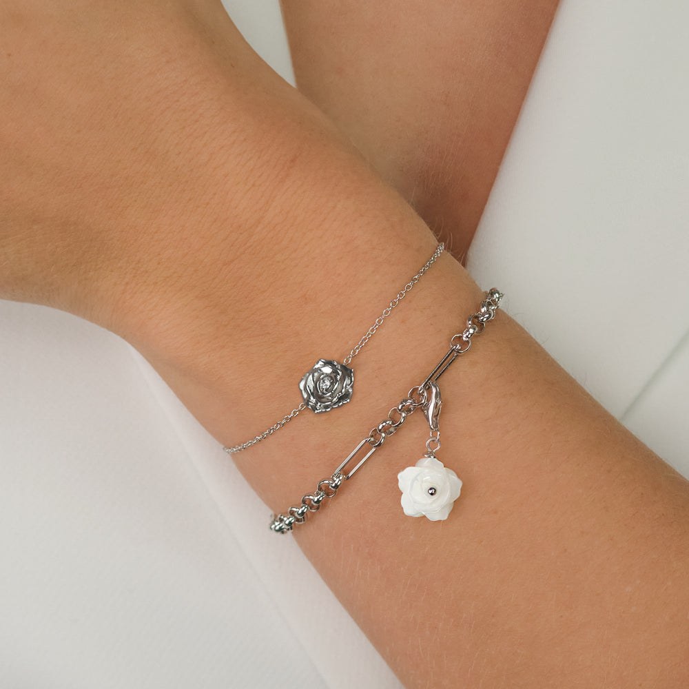 Engelsrufer ROSE Charm mit Perlmutt - Silber rhodiniert & Weiß 12 mm – Ansicht 3