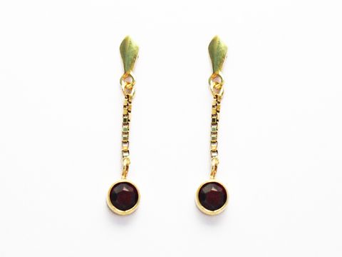 Granat Schmuck Ohrringe 24,7 mm Ohrstecker aus Gold mit eleganten Ohrhängern und funkelnden Steinen von Juwelier Harnisch. Ideal für besondere Anlässe und täglich.