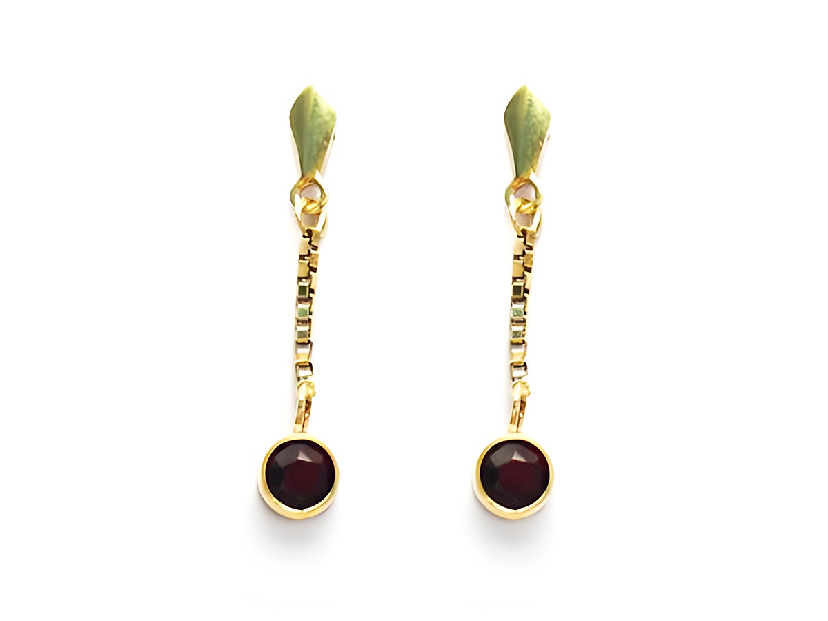 Granat Schmuck Ohrringe 24,7 mm Ohrstecker aus Gold mit eleganten Ohrhängern und funkelnden Steinen von Juwelier Harnisch. Ideal für besondere Anlässe und täglich.