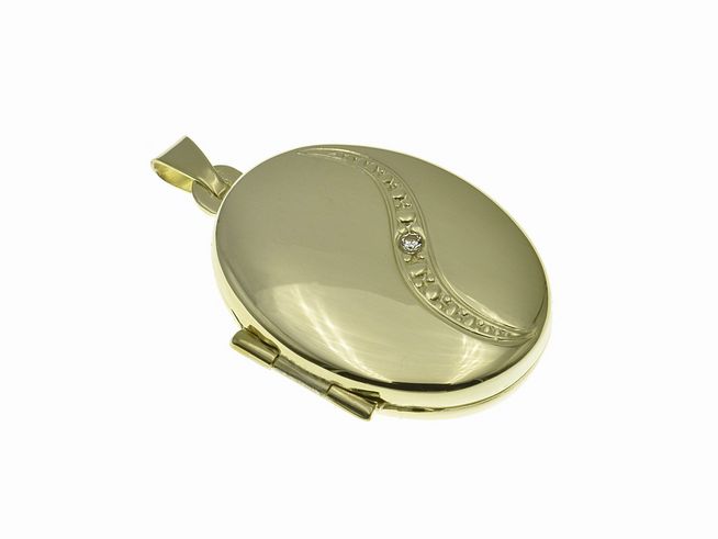 Medaillon oval aus Sterling Silber mit Zirkonia, vergoldet in Gelbgold, Hersteller Juwelier Harnisch, elegant und zeitlos, ideal für persönliche Erinnerungen.