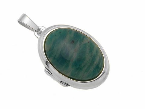 Ein elegantes Sterling Silber Medaillon mit einem ovalen Amazonit Cabochon, gefertigt von Juwelier Harnisch, strahlt zeitlose Schönheit und edles Design aus.