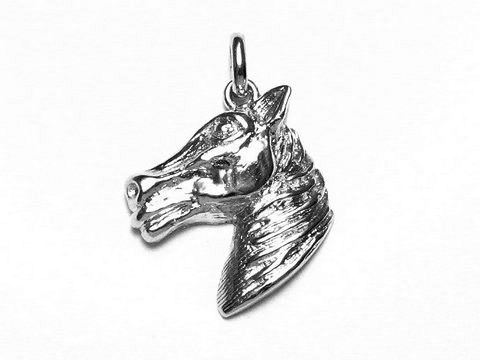 Silber Anhänger Pferdekopf aus 20 x 17 mm, detailreich und filigran gestaltet, Hersteller Juwelier Harnisch, ideal für Tierliebhaber und Schmuckfans.