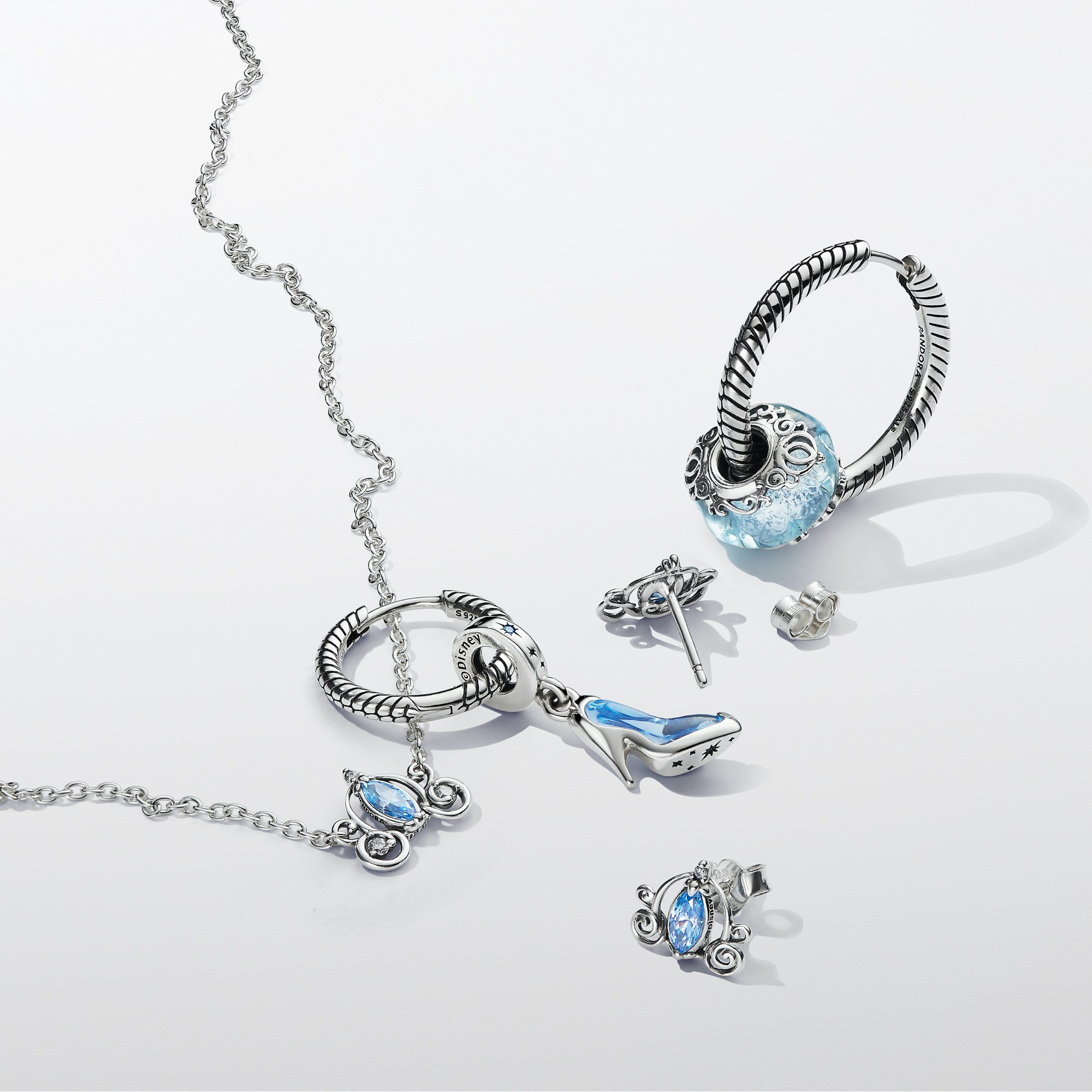 Pandora Disney Cinderellas Glasschuh Charm-Anhänger - Sterling Silber - Zirkonia Blau – Ansicht 4