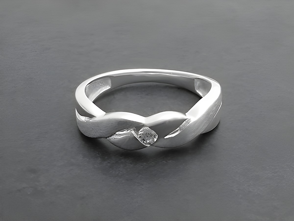 Silberring teilmattiert mit Zirkonia in Größe 54 von Juwelier Harnisch, charmantes Design ideal für elegante Anlässe, bis Größe 54 oder 17,2.