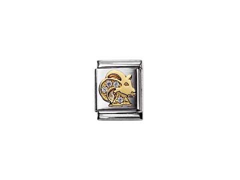 Zirkonia Steinbock Charm von Nomination mit goldfarbener Ziegenkopf-Darstellung auf silberfarbener Oberfläche, ideal zum Ergänzen von Armbändern.