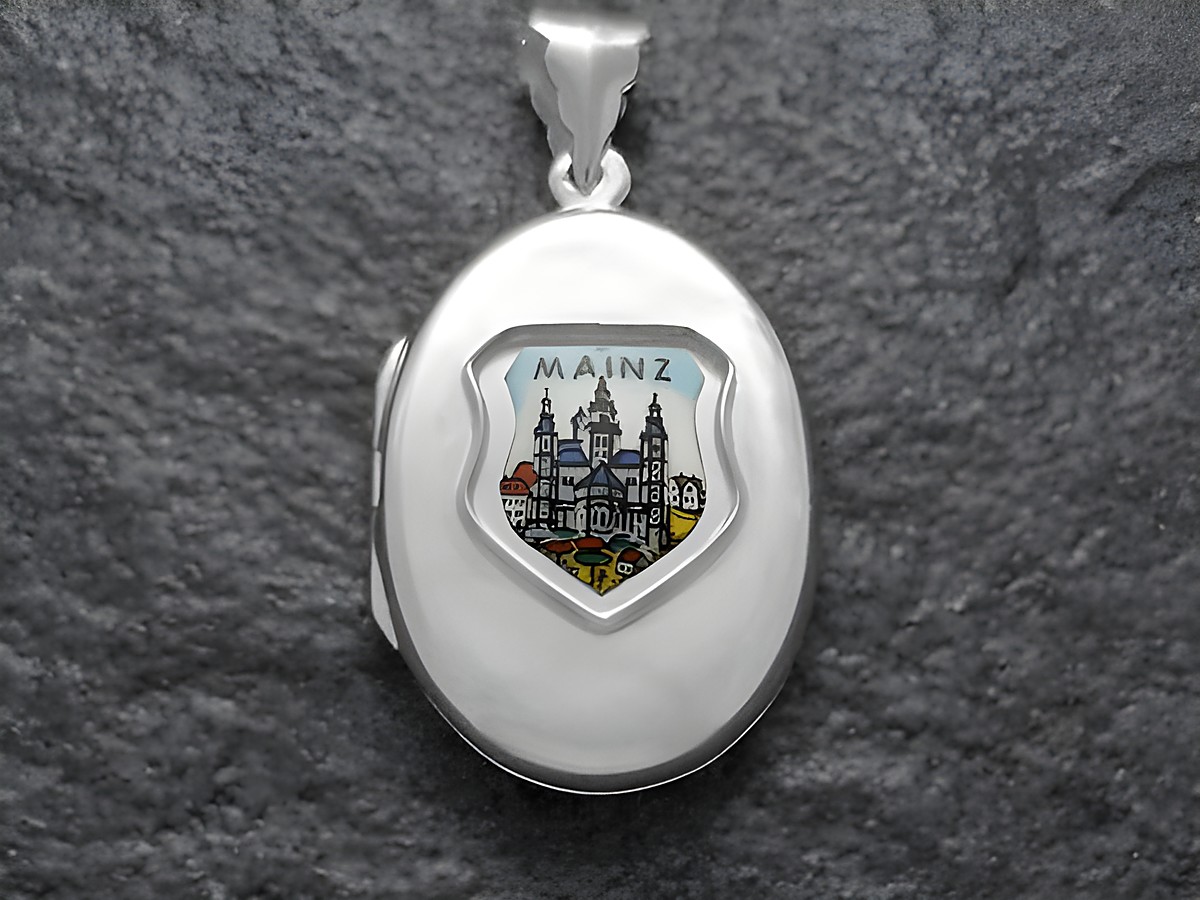Silber Medaillon mit einem bunten Wappen des Mainzer Doms, umgeben von der Aufschrift Mainz, hergestellt von Juwelier Harnisch aus Rheinland-Pfalz.
