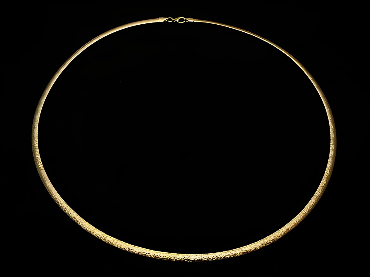 Silber Omega Reifen Tonda aus Sterling Silber vergoldet, 45 cm lang, hergestellt von Juwelier Harnisch, elegantes Collier für stilvolle Akzente. – Ansicht 2