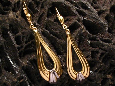 Verführerische Ohrhänger aus echt Gold bicolor von Juwelier Harnisch, ohne Stein, elegant geschwungenes Design, ideal für besondere Anlässe.