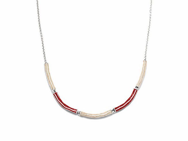 DUR Wellenspiel K2919 ist eine elegante rhodinierte Sterling Silber Kette mit einem harmonischen Design aus Strandsand und Koralle in Rot- und Beigetönen, verstellbar von 42 bis 50 cm.