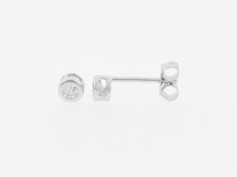 Silber Ohrringe rund aus Silber mit einem Durchmesser von 4,4 mm und Zirkonia Stecker vom Hersteller Juwelier Harnisch, elegant und zeitlos für jeden Anlass.