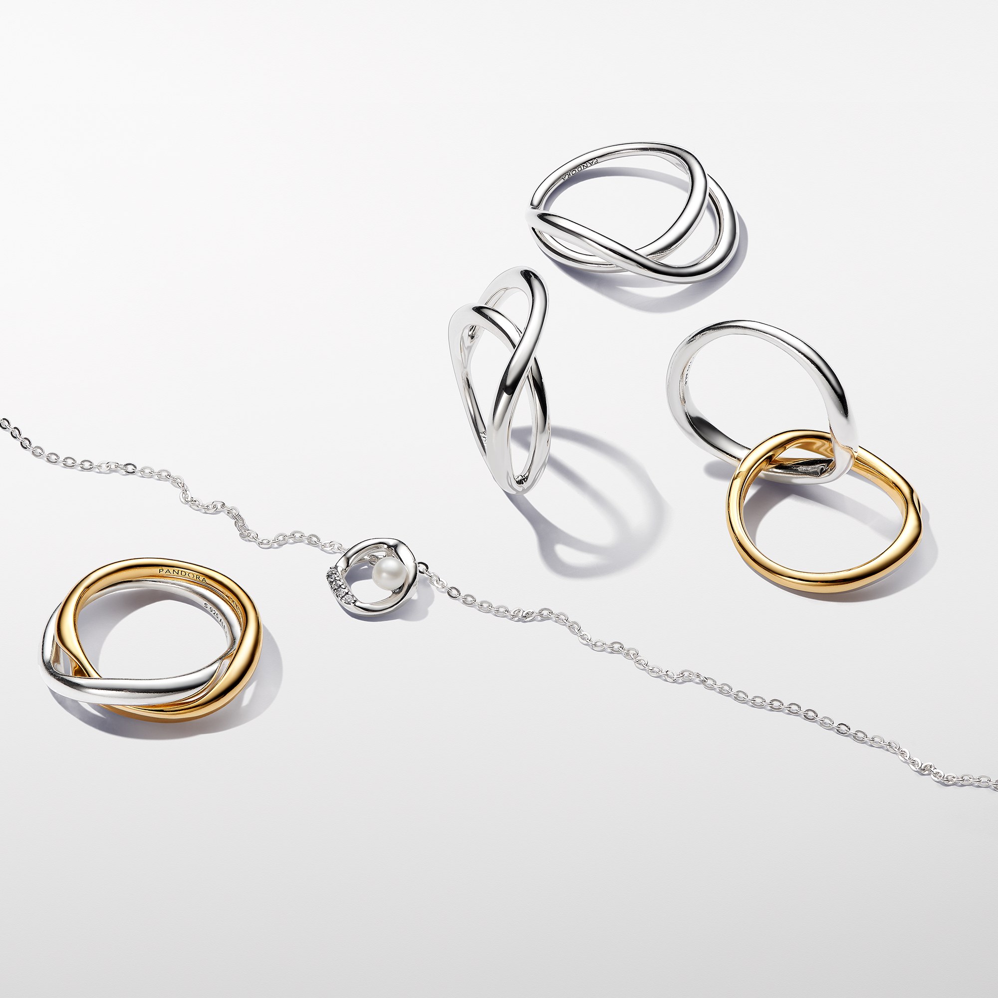 Pandora ESSENCE 45 cm organisch geformter Pavé Kreis & Süßwasserzuchtperlen Collier-Halskette - Silber – Ansicht 2
