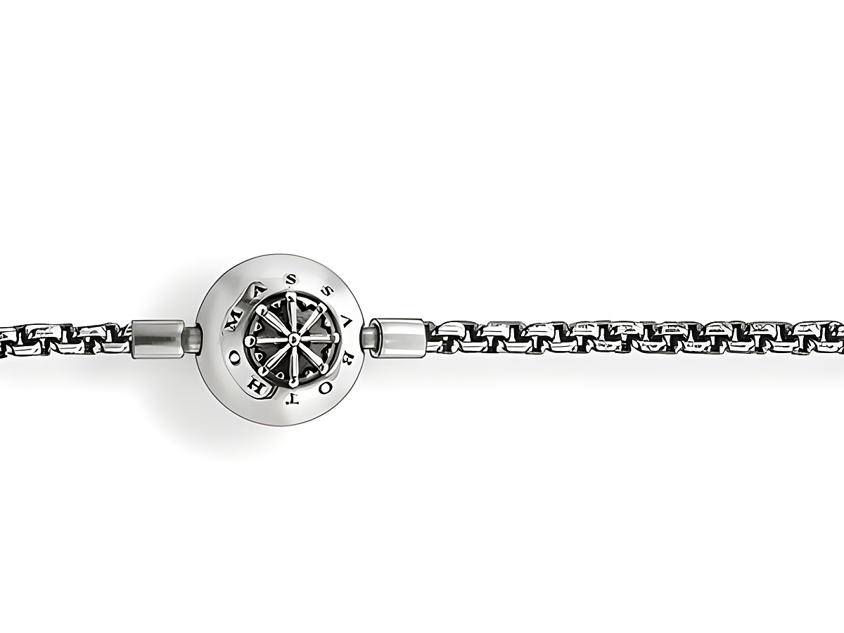 Thomas Sabo Karma Beads Kette aus geschwärztem Silber mit einer Länge von 90 cm, zentrales Element mit auffälligem Design und feiner Gliederung. Ideal für individuelle Schmuckkreationen.
