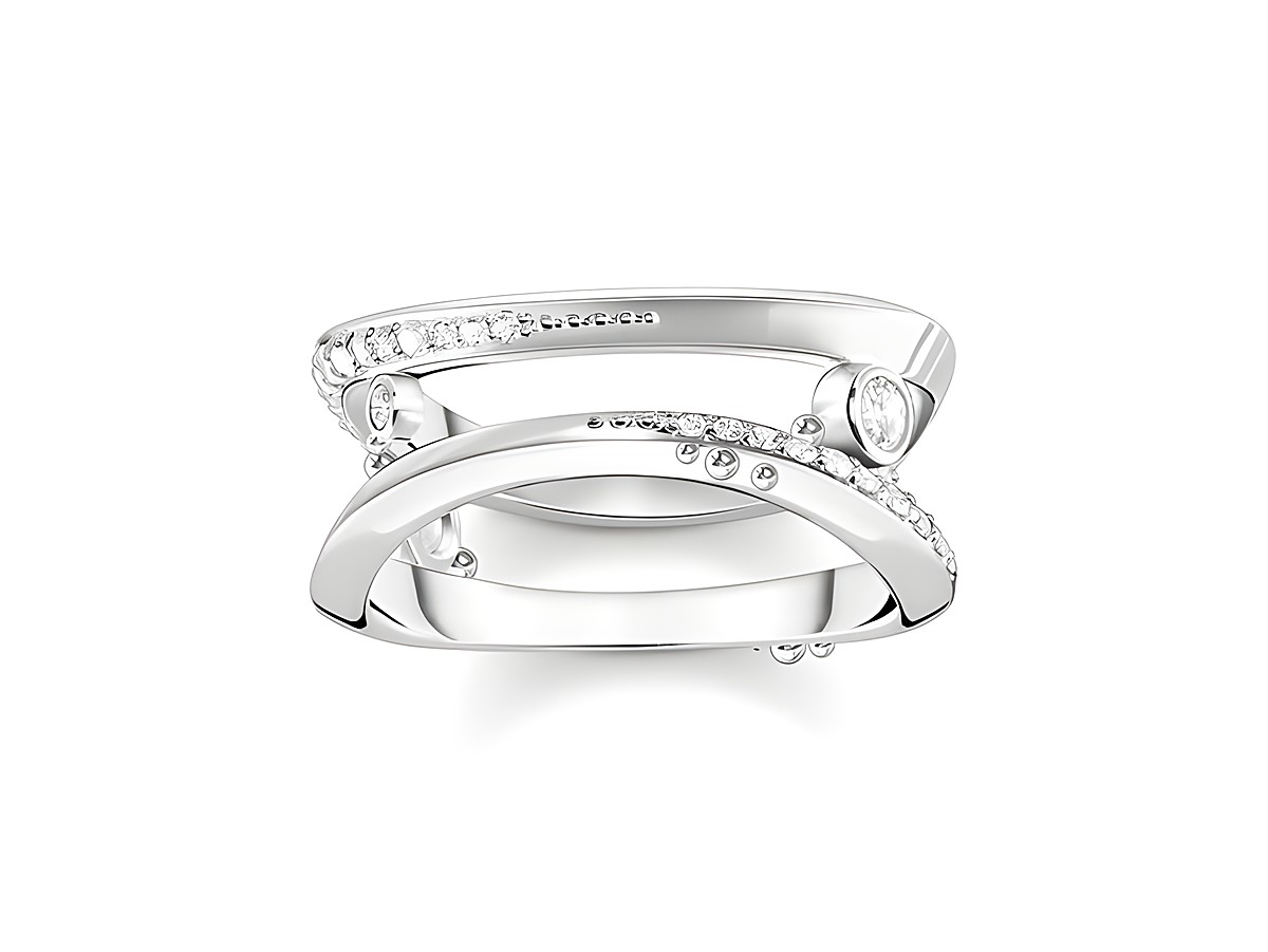 Thomas Sabo Ring TR2382-051-14-54 aus Sterling Silber mit Zirkonia, Größe 54, präsentiert sich in einem eleganten Design mit geschwungenen Linien und glitzernden Details.