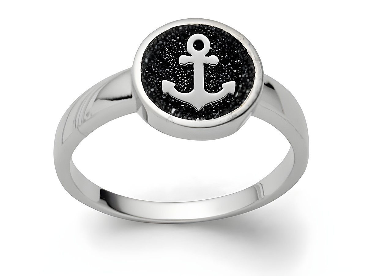 Sterling Silber Ring mit Lavasand in Größe 58, zentriertes Ankerdesign auf schwarzem Hintergrund, modern und ansprechend, ideal für maritime Schmuckliebhaber.