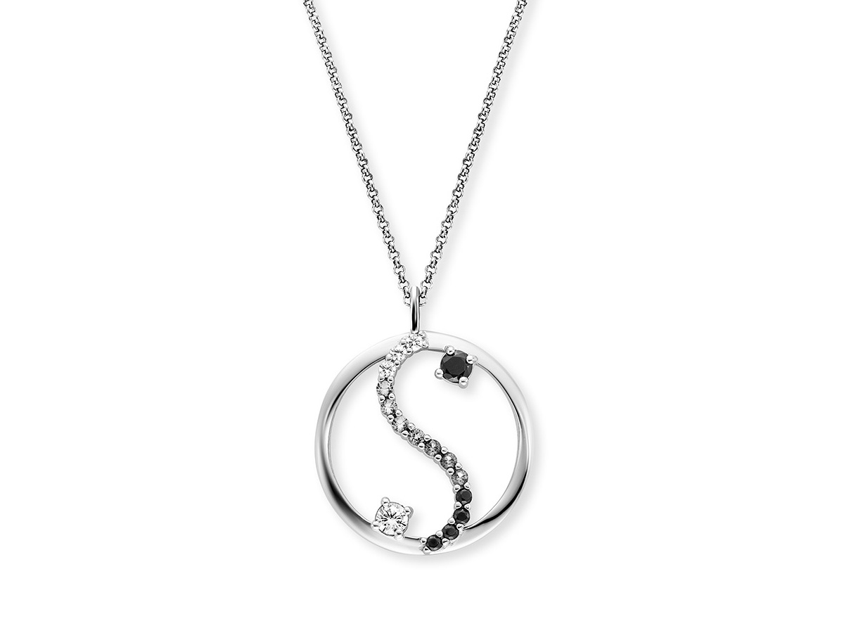 Silberne Engelsrufer Kette mit Yin Yang Symbol, verziert mit funkelnden Zirkonia in Schwarz und Weiß, Länge 42 cm plus Verlängerung von 4 cm, elegantes und modernes Design.