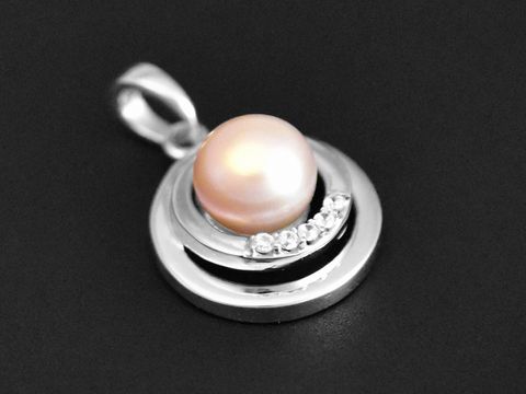 Ringe mit Perle aus Silber, rhodiniert, mit traumhaftem Süßwasser Zuchtperl sowie Zirkonia, hergestellt von Juwelier Harnisch, ideal für edle Anlässe.