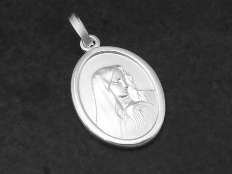 37945-0 Silber Anhänger Mater Dolorosa schlicht teilmattiert mit Abbildung von Maria, gefertigt von Juwelier Harnisch, Schutzpatron, elegantes und zeitloses Design.