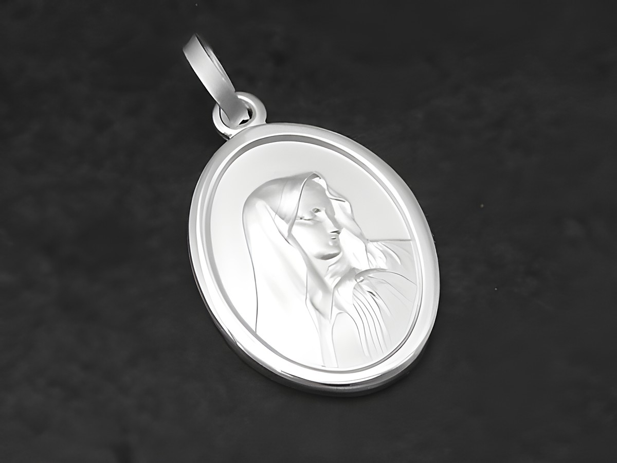 Silber Anhänger Mater Dolorosa schlicht teilmattiert mit Abbildung von Maria, gefertigt von Juwelier Harnisch, Schutzpatron, elegantes und zeitloses Design.