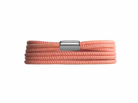 Endless 3-String Lederarmband in Peach mit einer Länge von 36 cm und einem Silber-Edelstahlverschluss, Hersteller: Endless, elegantes und modernes Design für modische Akzente.