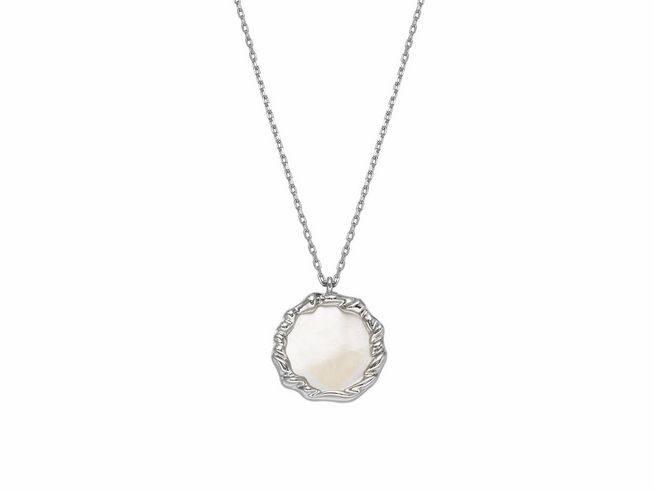 Xenox Sterling Silber Kette XS2230 mit WAVES Design in 40-45 cm Länge zeigt eine feine Kette mit einem runden, schimmernden Anhänger, der elegant umrandet ist.