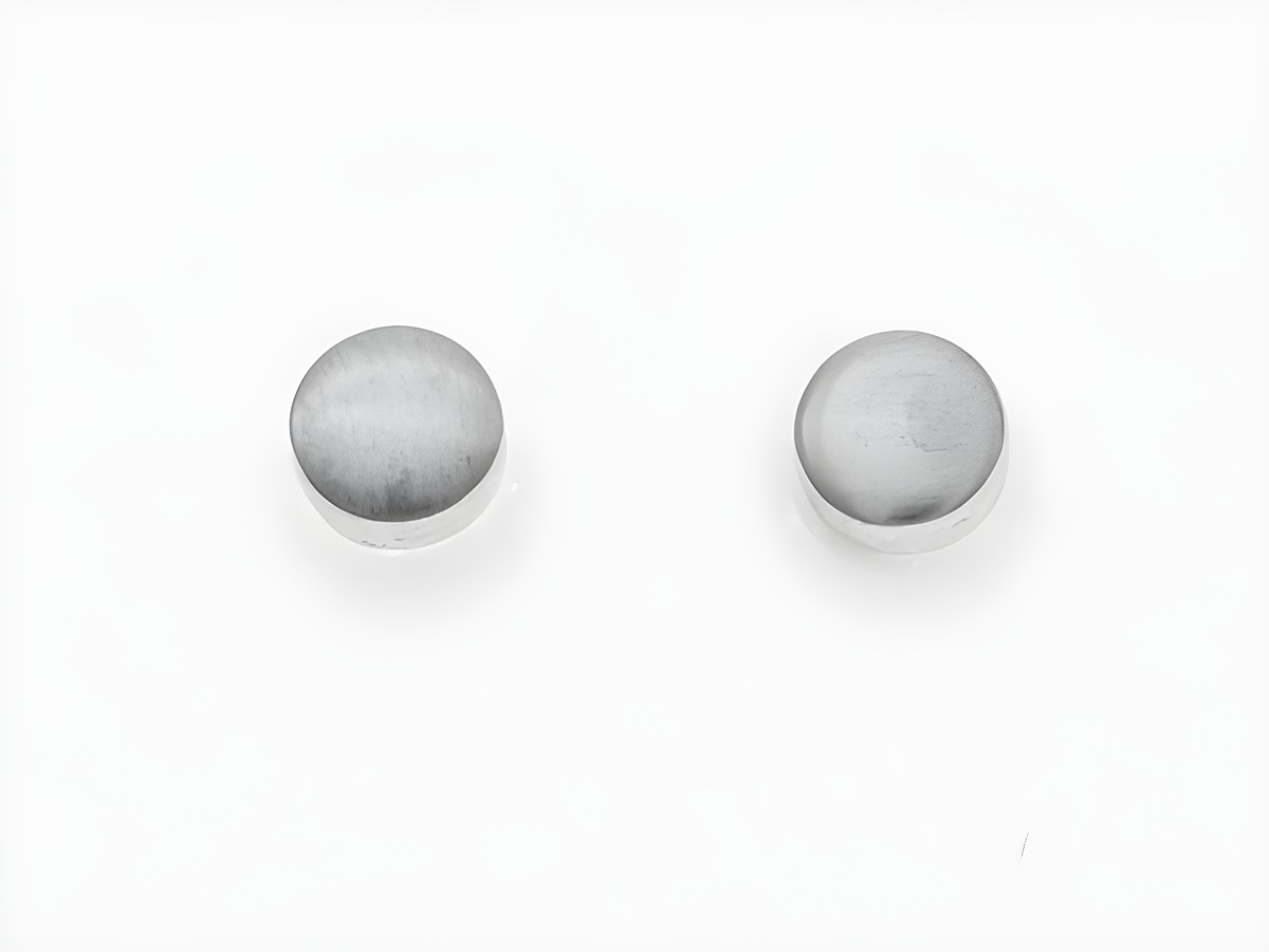 Ohrringe Kreis Geo Rund aus Silber 925, zeitlos und schick, Hersteller Juwelier Harnisch, Ohrstecker ohne Stein, schlichtes Design für jeden Anlass.