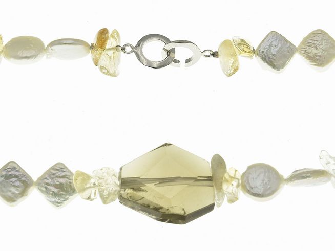Steinkette 51 cm aus Rauchquarz, Süßwasser Zuchtperlen und Citrin, gefertigt von Juwelier Harnisch, in bunten Farben, mit zentralem Schmuckstück und hochwertigem Verschluss.