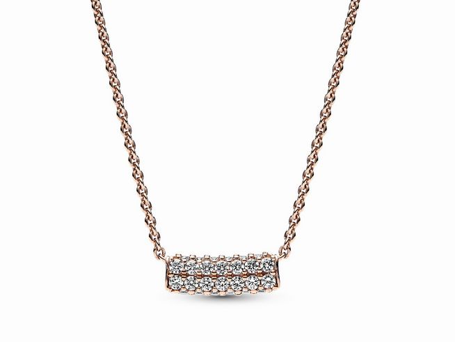 Doppelreihige Pavé-Stab Halskette in Roségold Vergoldung von Pandora mit glitzernden Steinen, elegante und zeitlose Schmuckstück für jeden Anlass, Länge 45 cm.