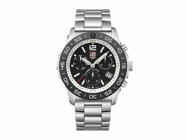 Luminox Uhr XS.3141.M - Pacific Diver Chrono - 44 mm mit schwarzem Zifferblatt, Edelstahlarmband und Chronographenfunktion, ideal für Taucher und Abenteuersportler.