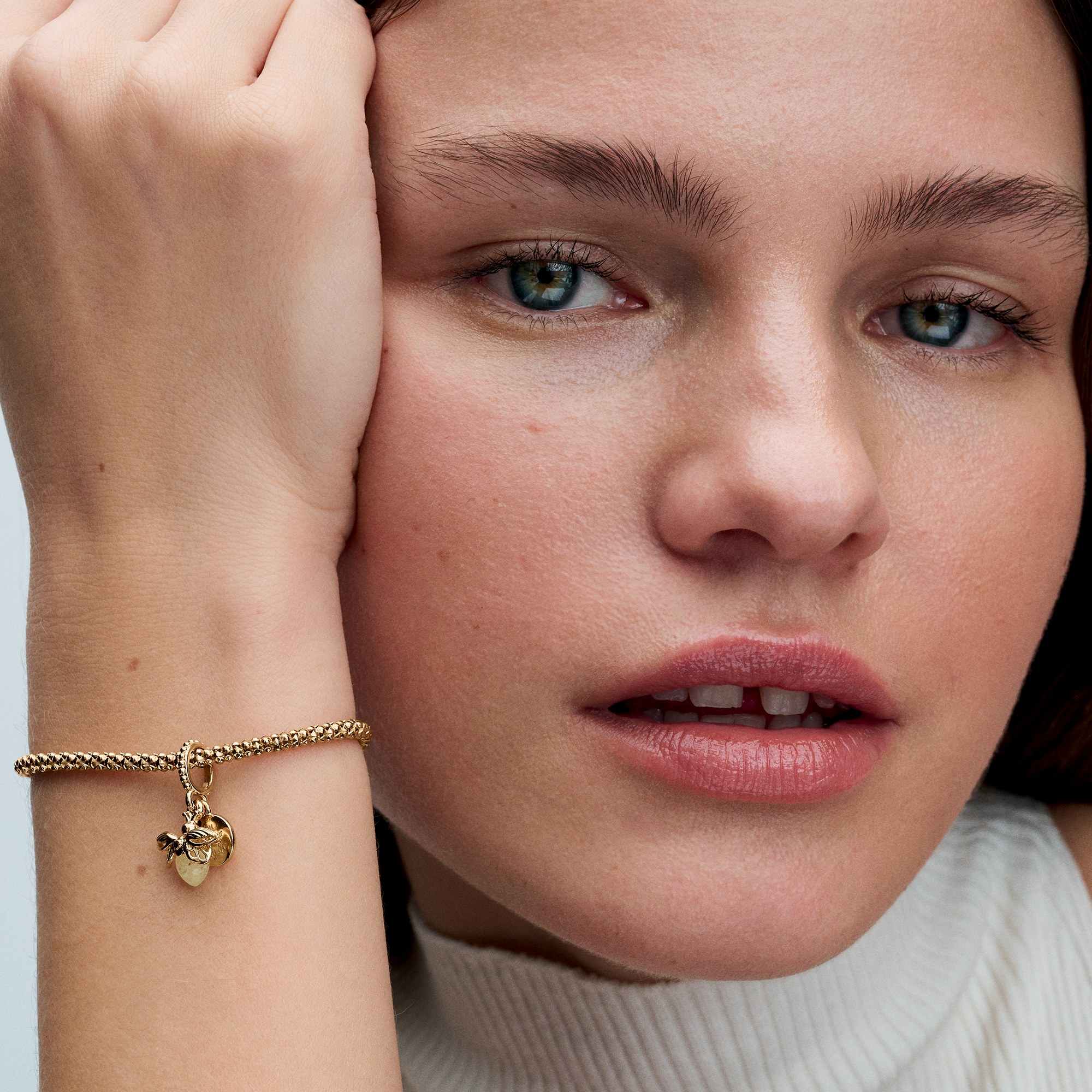 Pandora Glühwürmchen Firefly Gold - leuchtet im Dunklen - Gelbgold verg. – Ansicht 5