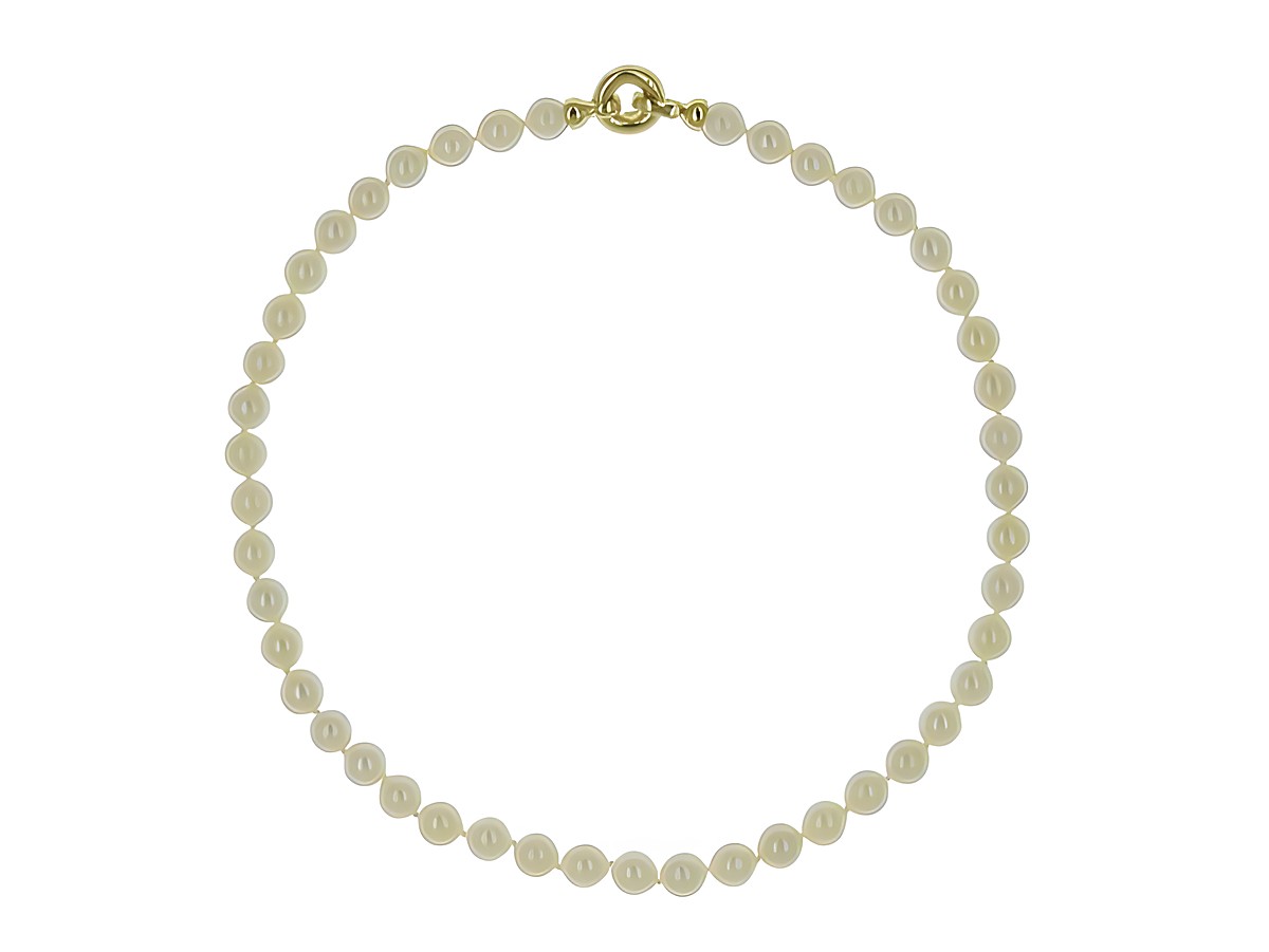 Perlenkette aus Akoya-Zuchtperlen, 8,5-9 mm, in Weiß und Champagner, Länge 46 cm, mit einem Verschluss aus Gold 585, klassisches Design vom Hersteller Juwelier Harnisch. – Ansicht 2