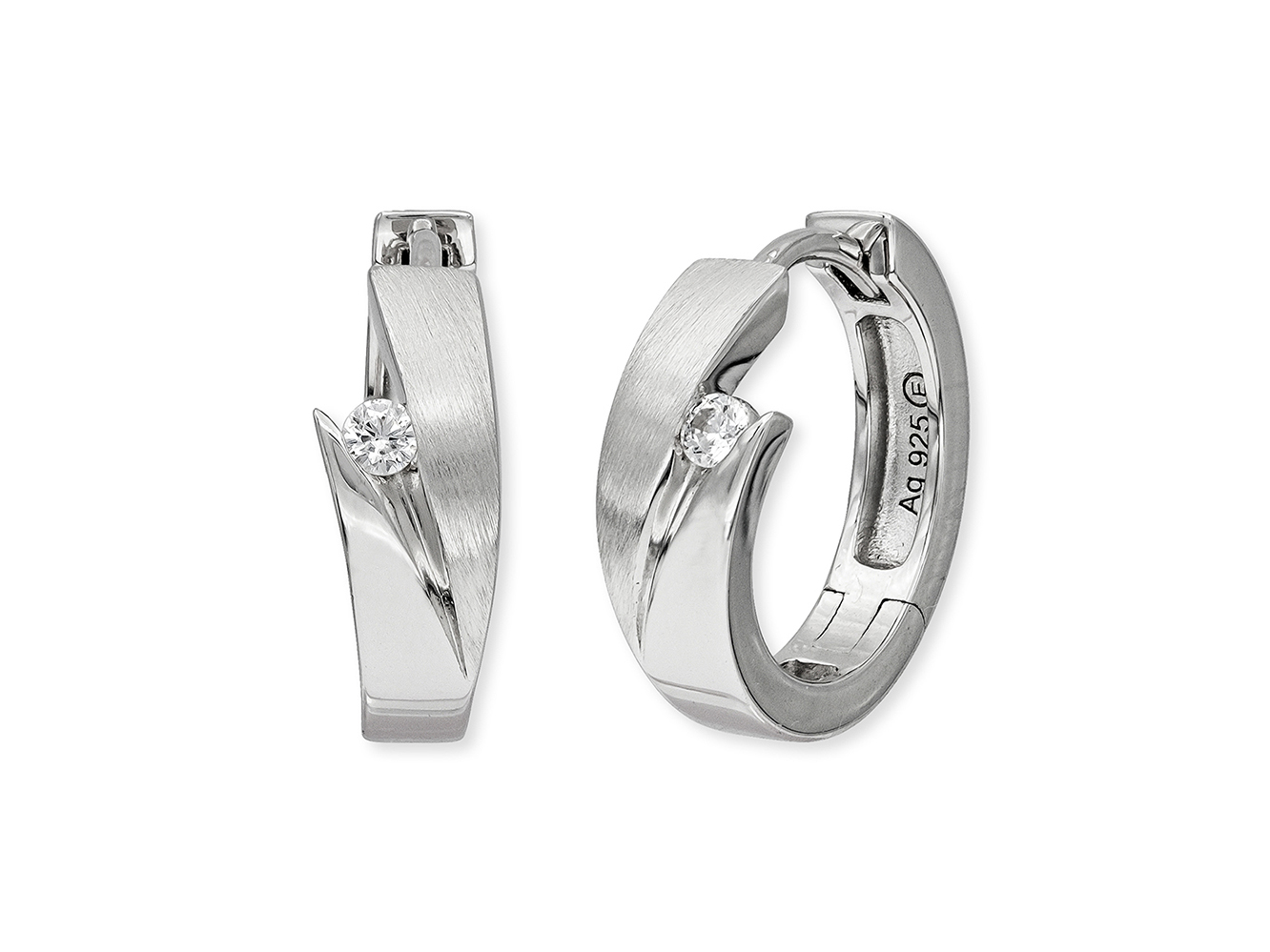 Ohrringe ERE-JANA-ZI-CR BASIC Creole Jana mit Zirkonia aus rhodiniertem Silber in 16 mm, modernes Design mit geschliffenem Oberflächenfinish und funkelndem Zirkonia.