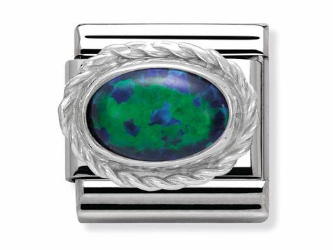 403050926-0 Klassisches Schmuckstück von Nomination, Modell 330503 mit opalgrün-blauem Steineinsatz und elegantem Kordelrand, ideal für stilvolle Akzente im Alltag.