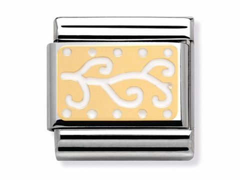 Elegantes Nomination Classic Gold Charm mit Emaille Tribal Design in Weiß, verziert mit geschwungenen Linien und Punkten, aus der Elegance Collection des Herstellers Nomination.