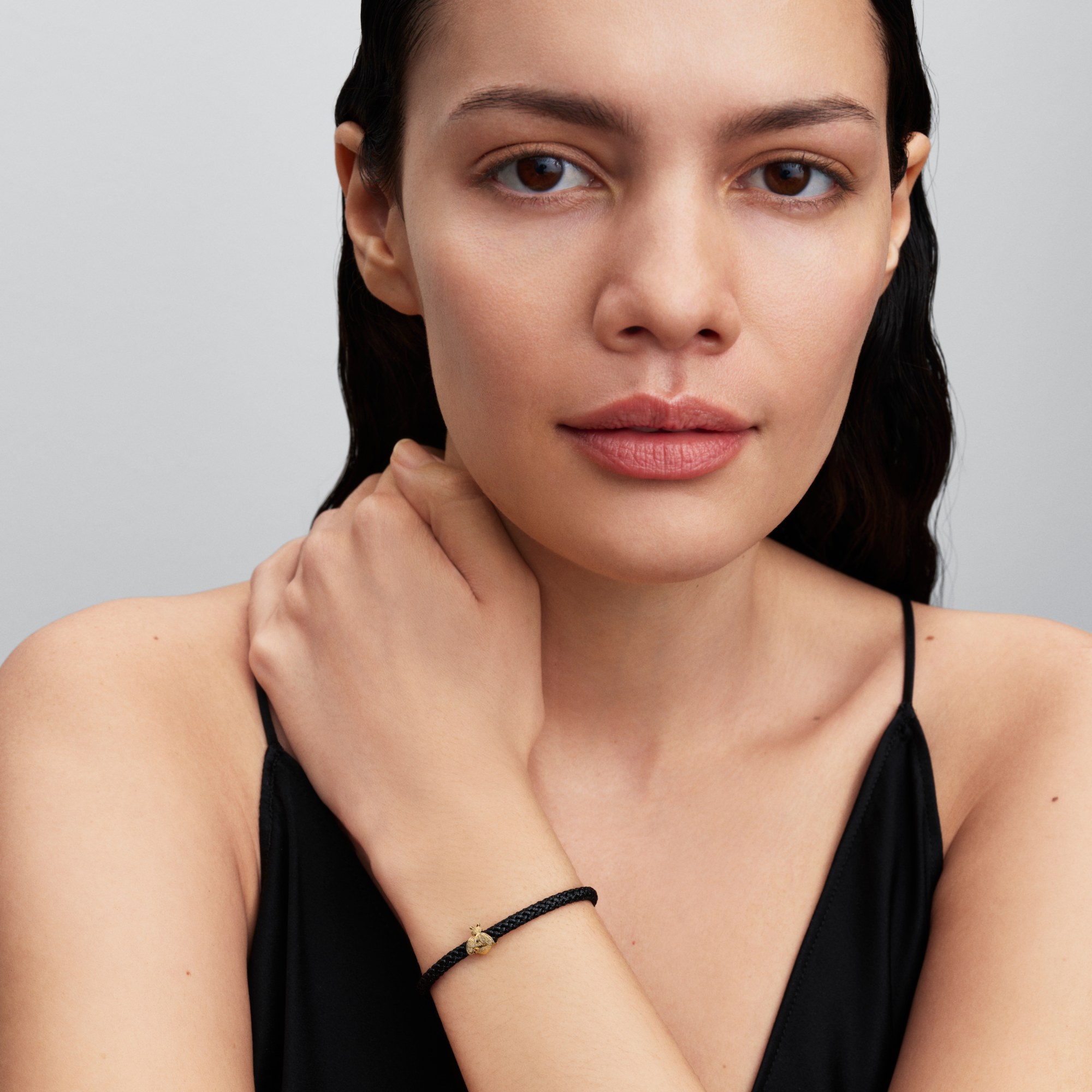 Pandora Strukturierte Biene Mini - Charm - Gelbgold Vergoldung – Ansicht 4