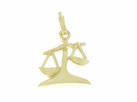 Ein polierter Goldanhänger in Form einer Waage symbolisiert das Sternzeichen Waage. Ideal als Geschenkidee, hergestellt vom Juwelier Harnisch.