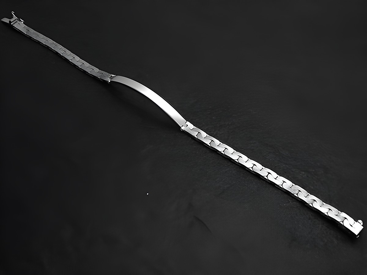 Silberarmband zeitlos 20,5 cm Panzer mit Gravurplatte, Hersteller Juwelier Harnisch, elegantes Design, perfekt für persönliche Gravuren oder Identifikation.