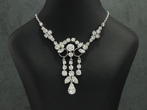 Elegante Strass Collier Kette aus Sterling Silber in silberfarben, extravagant gestaltet mit funkelnden Strasssteinen, Länge 38-45 cm, Hersteller Juwelier Harnisch.