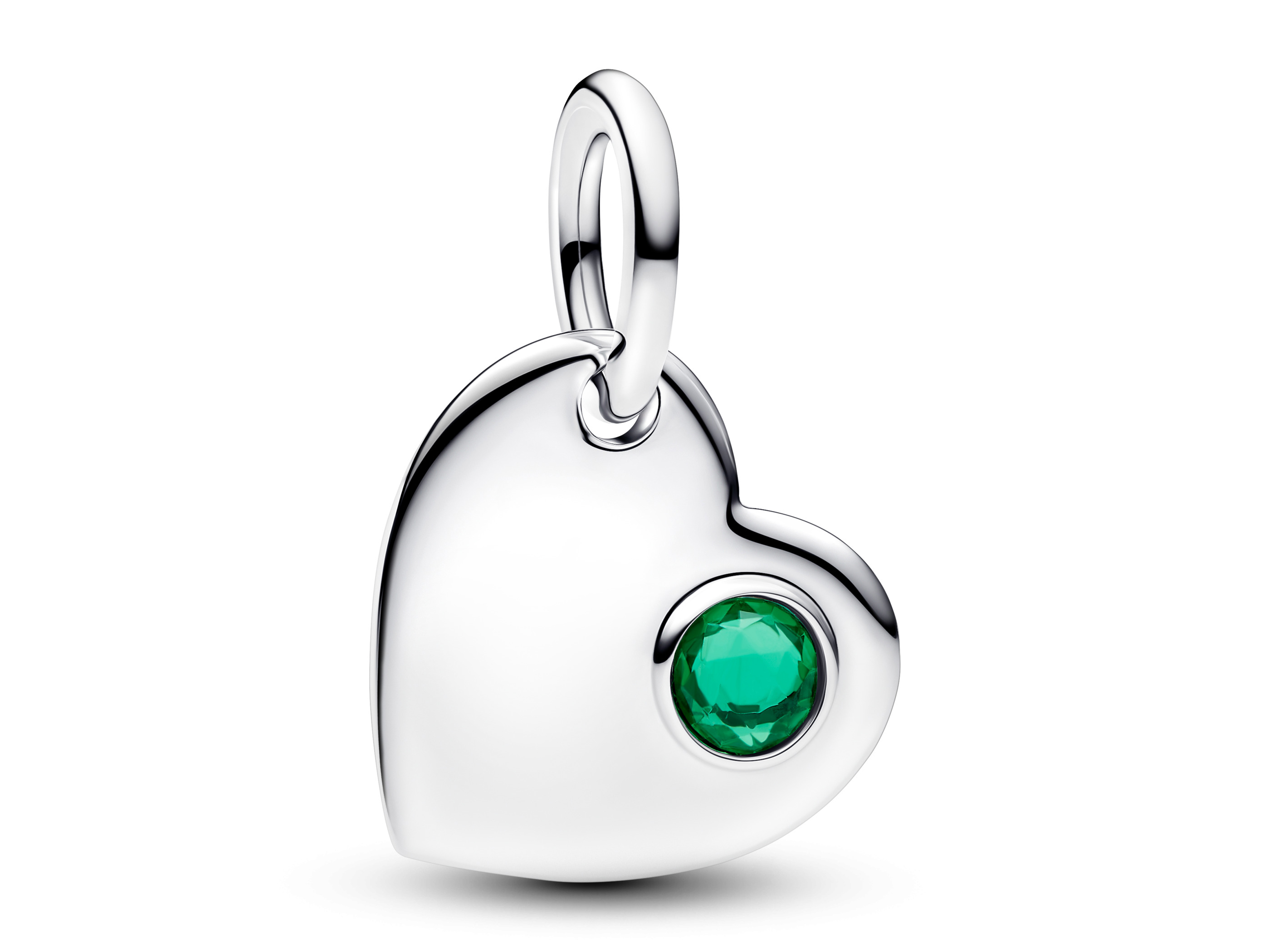 Herzförmiger Anhänger aus Silber mit einem grünen Kristall, ideal als Charme für Armbänder, von Pandora, gravierbar und perfekt für individuelle Geschenke.