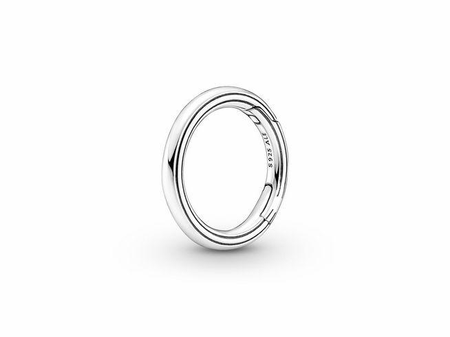 Runder Stecker aus Sterling Silber von Pandora ME Connectors, glänzende Oberfläche, elegant und zeitlos designet, ideal für die individuelle Schmuckgestaltung.