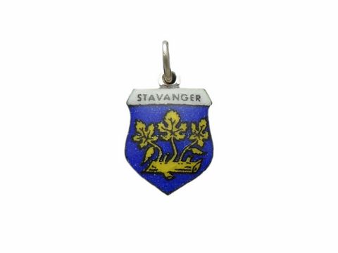 Silber Anhänger mit dem Stadtwappen von Stavanger, Norwegen, zeigt ein blaues Schild mit goldenen Blättern und einem Baumstamm, hergestellt von Juwelier Harnisch.