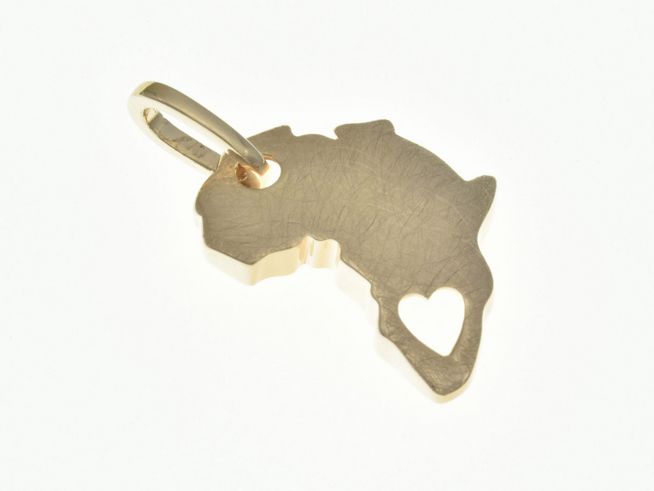 Afrika Anhänger aus Sterling Silber mit Roségold-Finish, zeigt die Form des Kontinents mit einem herzförmigen Ausschnitt, hochwertiger Schmuck vom Juwelier Harnisch.