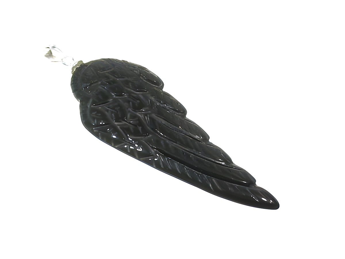 Flügel aus echtem Onyx mit einer Länge von 5 cm und einer Silberöse, elegant geformt und detailliert, perfekt für Schmuckliebhaber und als Anhänger geeignet.