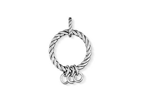 41611514-0 Charm von Thomas Sabo in geschwärztem Silber mit gedrehten Details und drei kleinen Ringen. Teil der Vintage Rebel Kollektion, ideal für persönliche Schmuckgestaltungen.