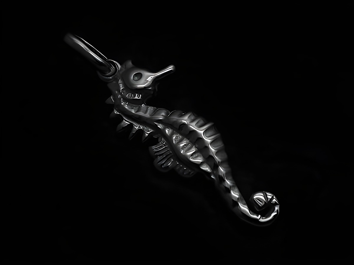 Plastischer Anhänger in Form eines Seepferdchens aus 925 Sterling Silber, geeignet für Kinder, hergestellt von Juwelier Harnisch.