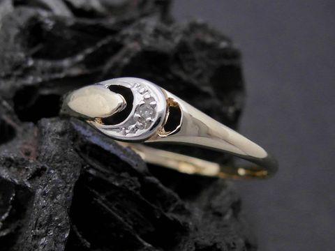 Zierlicher Goldring aus Gold 585 bicolor mit Diamant, Größe 56, Hersteller Juwelier Harnisch, elegantes Design. Ideal für besondere Anlässe oder als Schmuckstück im Alltag.